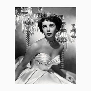 Silver Screen Collection / Getty Images, Taylor in Ball Gown, 1951, Fotopapier