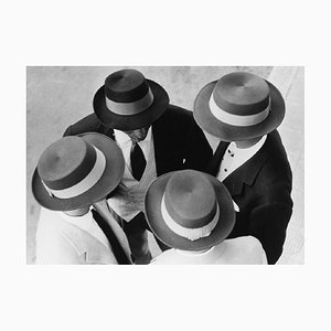 Hulton Archiv / Getty Images, italienische Hüte, 1957, Schwarz-Weiß-Fotografie