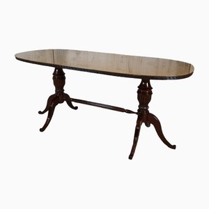 Ovaler Tisch aus Holz, 1950er
