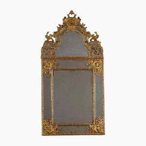 Neoklassizistischer Spiegel mit geschnitztem und vergoldetem Rahmen