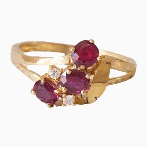 Anello vintage in oro 18k con rubini e diamanti, anni '70
