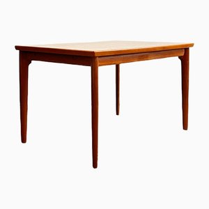 Mid-Century Danish Modern Round Teak Extendable Dining Table by Grete Jalk for Glostrup, 1960s