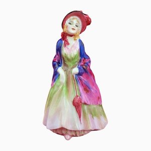M4 Paisley Shawl 6526 RD Figurine from Royal Doulton