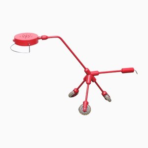 Lampada da tavolo Kila rossa con rotelle di Ikea