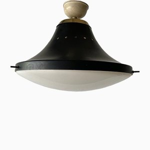 Lámpara de techo estilo Stilnovo italiana de metal negro y vidrio acrílico blanco, años 50