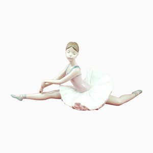 Figurine Posed Ballerina 1209 L/N 1219 par Lladro pour Nao
