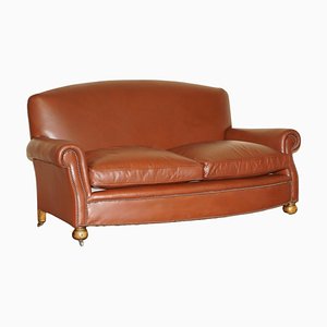 Sofá Club eduardiano de cuero marrón con cojines de asiento con relleno de plumas, años 10
