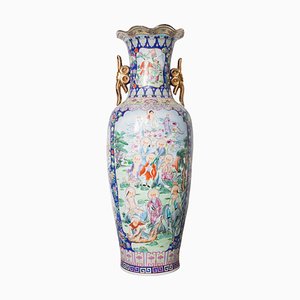 Große chinesische polychrome Famille Rose Porzellanvase mit Jagdszene, 1960er