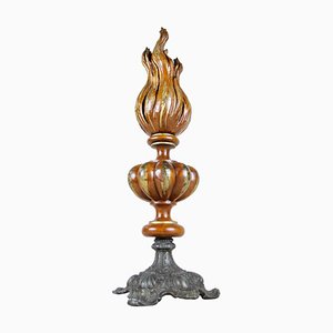 Escultura de antorcha austriaca tallada a mano en madera con llama, 1880