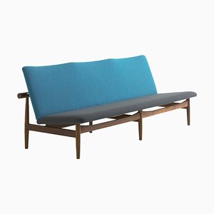 Holz und Stoff Japan Series Sofa von Finn Juhl
