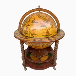 Italian Renaissance Style Globe Minibar Cabinet, 1960s