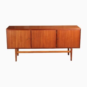 Credenza Mid-Century in teak massiccio di Ole Wanscher per P. Jeppesens Mobelfabrik, Danimarca