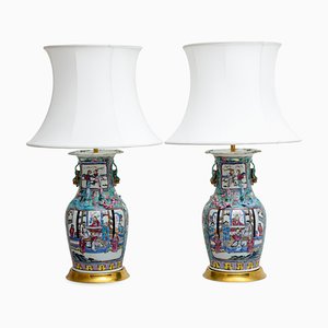 Lámparas de mesa chinas antiguas con base de porcelana. Juego de 2