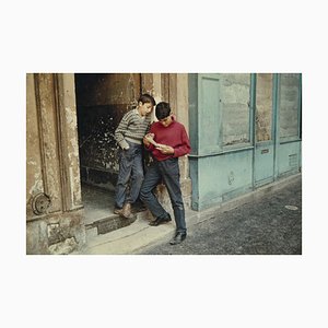 Peter Cornelius, Boys in Paris, Paris in Color Series, 1956-61, Impresión con pigmento de archivo