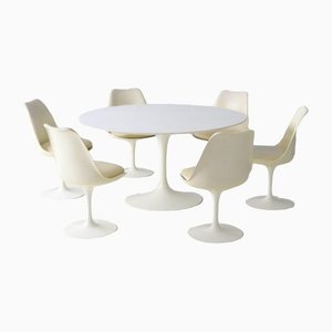 Table et Chaises de Salle à Manger Tulipe par Eero Saarinen pour Knoll Inc. / Knoll International, Set de 7
