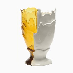 Bernsteinfarbene, mattweiße Twins C Vase von Gaetano Pesce für Fish Design