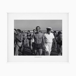 Paul Newman, A Walk on the Seashore, 1963, Fotografie-Druck, gerahmt