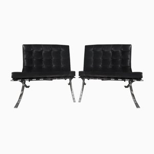 Barcelona Chairs by Ludwig Mies van der Rohe for Knoll International, Set of 2