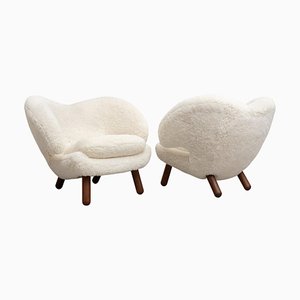 Pelican Stuhl mit Gotland Schafsfell Bezug von Finn Juhl für Design M, 2er Set