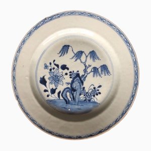 Assiette en Porcelaine avec Décor Floral, Chine, 1700s