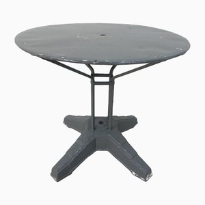 Tavolo da giardino in acciaio con base in ghisa