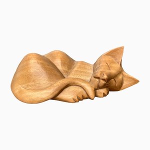 Figura de leona durmiente vintage de madera