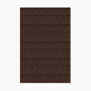 Alfombra texturizada triangular en chocolate de Marqqa