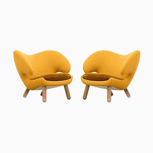 Pelican Stühle mit Stoffbezug & Holzgestell von Finn Juhl für Design M, 2er Set