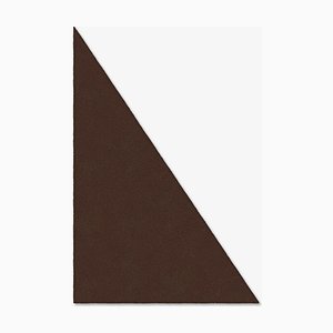Alfombra lisa triangular en chocolate de Marqqa