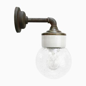 Industrielle Wandlampe aus weißem Porzellan & Klarglas & Messing