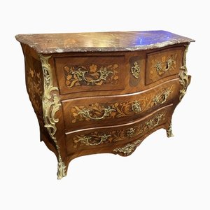 Louis XV Chest of Drawers in Walnut