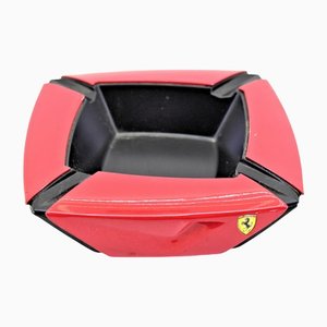 Cenicero negro de Ferrari