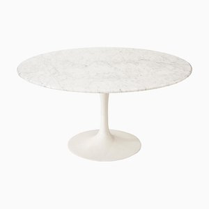 Amerikanischer Mini Tulip Tisch von Ero Saarinen und von Knoll