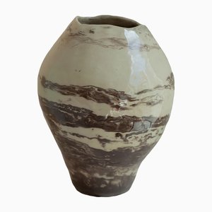 Vaso in marmo di Anna Grahn