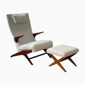 Poltrona Bouclé e poggiapiedi in teak bianco di Fredrik A. Kayser per Vatne, Norvegia, anni '60, set di 2