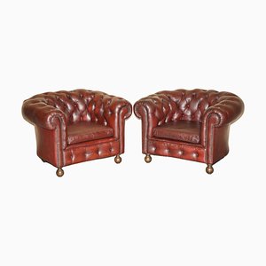 Poltrone Chesterfield antiche in pelle color rosso scuro, set di 2