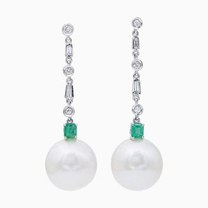 Boucles d'Oreilles Perles des Mers du Sud et Émeraudes avec Diamants et Or Blanc 14 Carat, Set de 2