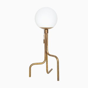 Lámpara de mesa Strapatz diseñada por Sabina Grubbeson para Konsthantverk