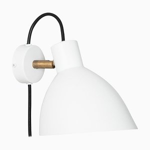 Kh#1 White Wall Lamp by Sabina Grubbeson for Konsthantverk