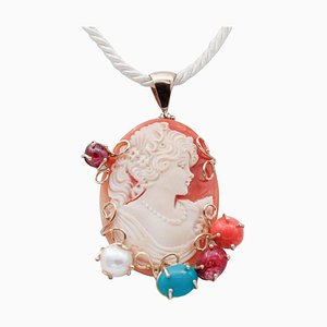 Collana con ciondolo in oro rosa 9 carati con corallo, perla, rubino, turchese, granato e cammeo