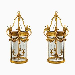Linternas Luis XVI de bronce dorado. Juego de 2