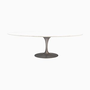 Table de Salle à Manger Ovale Piédestal par Eero Saarinen pour Knoll