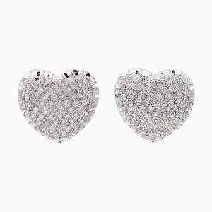 Aretes en forma de corazón de oro blanco de 18 kt con diamantes. Juego de 2