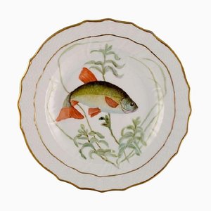 Piatto piano in porcellana con pesci dipinti a mano di Royal Copenhagen