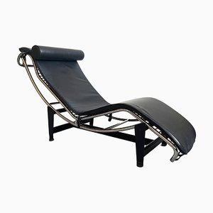 Chaise longue LC4 vintage in pelle nera nello stile di Le Corbusier, Italia, anni '90