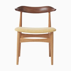 Cow Horn Chair in Walnut & Oak, Vanilla by Warm Nordic