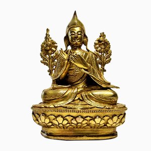 Vergoldeter Sitzender Buddha auf stilisierter Lotus Basis