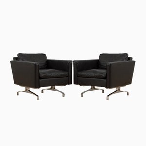 Sillones escandinavos de cuero negro estilo Poul Kjaerholm, años 70/80. Juego de 2