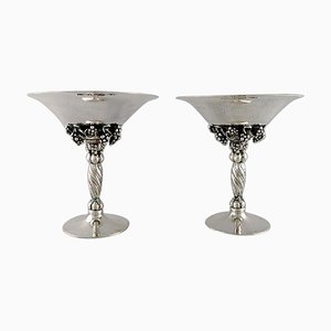 Centros de mesa en forma de uva de plata esterlina de Johan Rohde para Georg Jensen. Juego de 2