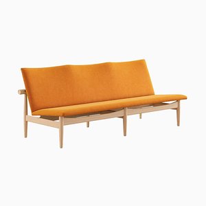 Japan Series Sofa aus Holz und Stoff von Finn Juhl